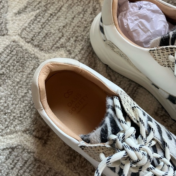 NEW! Oasis Society Zebra Sneakers New Size 8 - Picture 5 of 6